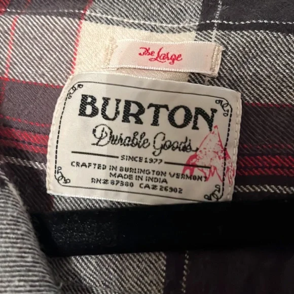 BUNDLE!! XL Men’s flannel lightweight shirts!! Blue/Brown and Brown/Red.. - Picture 2 of 3